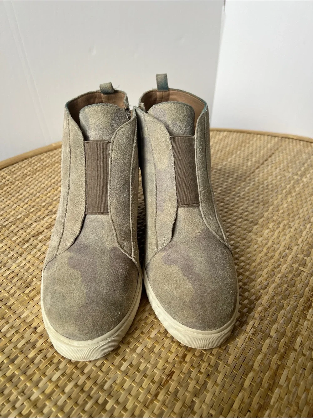 Linea Paolo Felicia Wedge Sneaker Bootie taupe-gray suede camo street neutral 7M